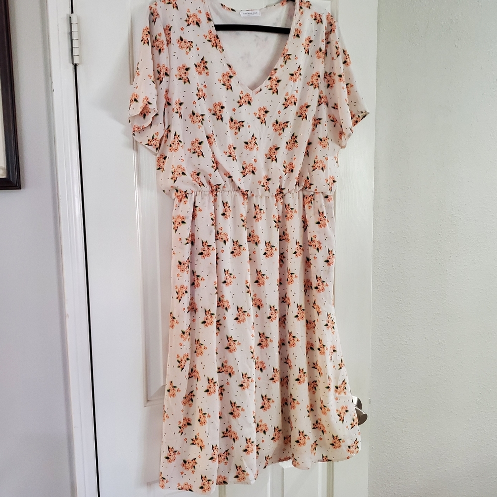 Floral short sleeve dress